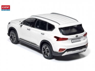 Academy - 2018 Hyundai Santa Fe, 1/24, 15135 2