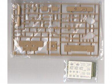 AFV Club - Pz.Kpfw. VI Tiger I Ausf. E Late Version mit Transportkette, 1/35, 35S25 4