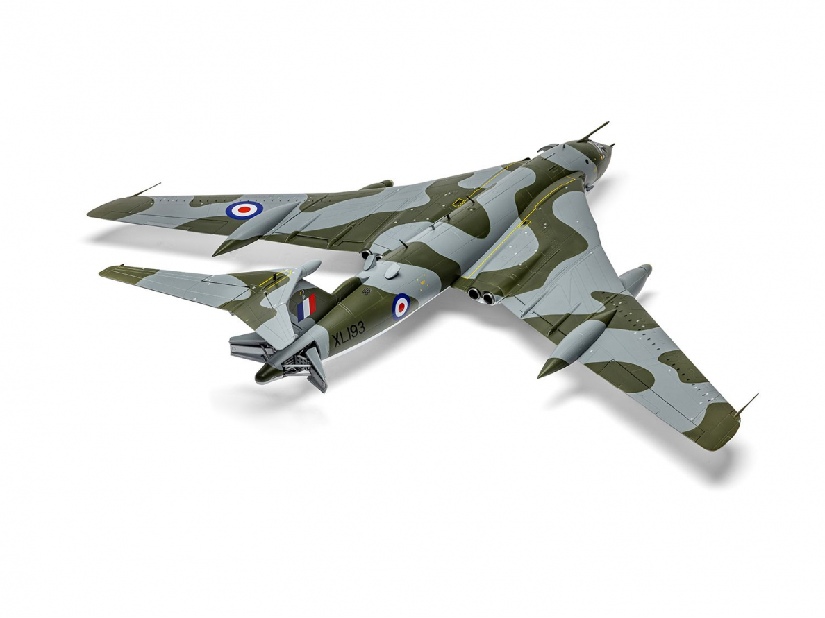 Airfix - Handley Page Victor K.2/SR.2, 1/72, A12009 4 Airfix - Handley Page Victor K.2/SR.2, 1/72, A12009 4