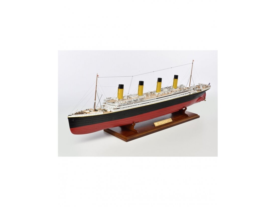 Amati - Titanic, 1/250, B1606 2 Amati - Titanic, 1/250, B1606 2