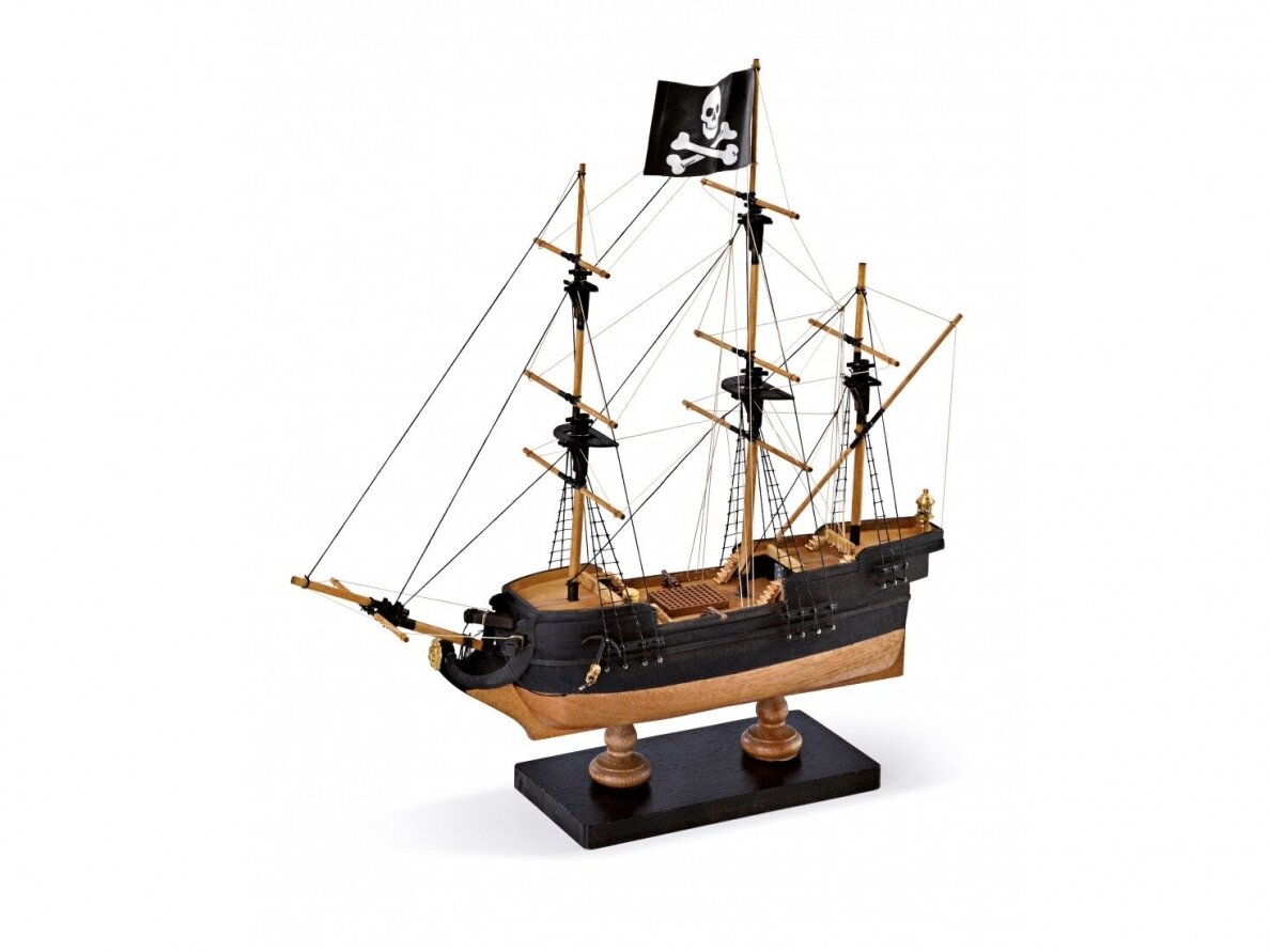 Amati - Pirate Ship - First Step, 1/135, A600,01 2 Amati - Pirate Ship - First Step, 1/135, A600,01 2