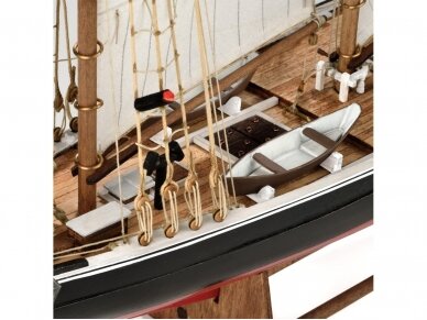 Amati - Bluenose, 1/100, B1447 4 Amati - Bluenose, 1/100, B1447 4