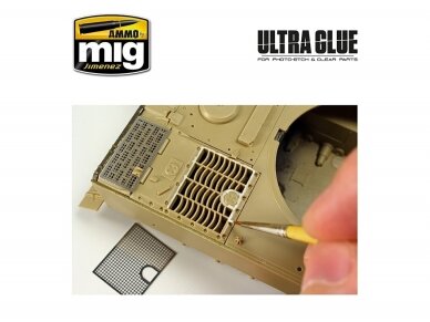 AMMO MIG - ULTRA GLUE - FOR ETCH, CLEAR PARTS & MORE 40ml, 2031 1