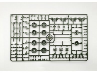 Amusing Hobby -T-72M1 (with Full Interior), 1/35, 35A038 13