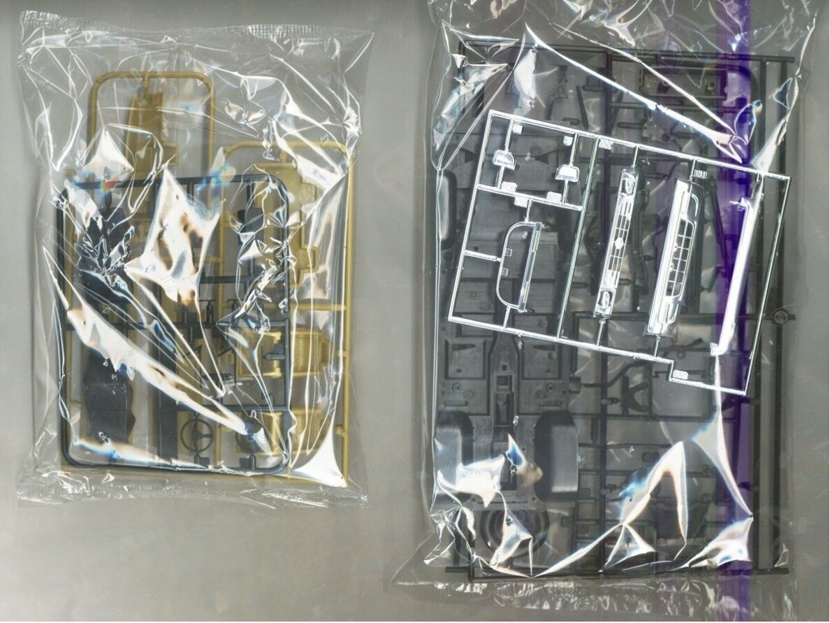 Aoshima - VZN130G Toyota Hilux Surf Lift-up '91, 1/24, 06397 4 Aoshima - VZN130G Toyota Hilux Surf Lift-up '91, 1/24, 06397 4