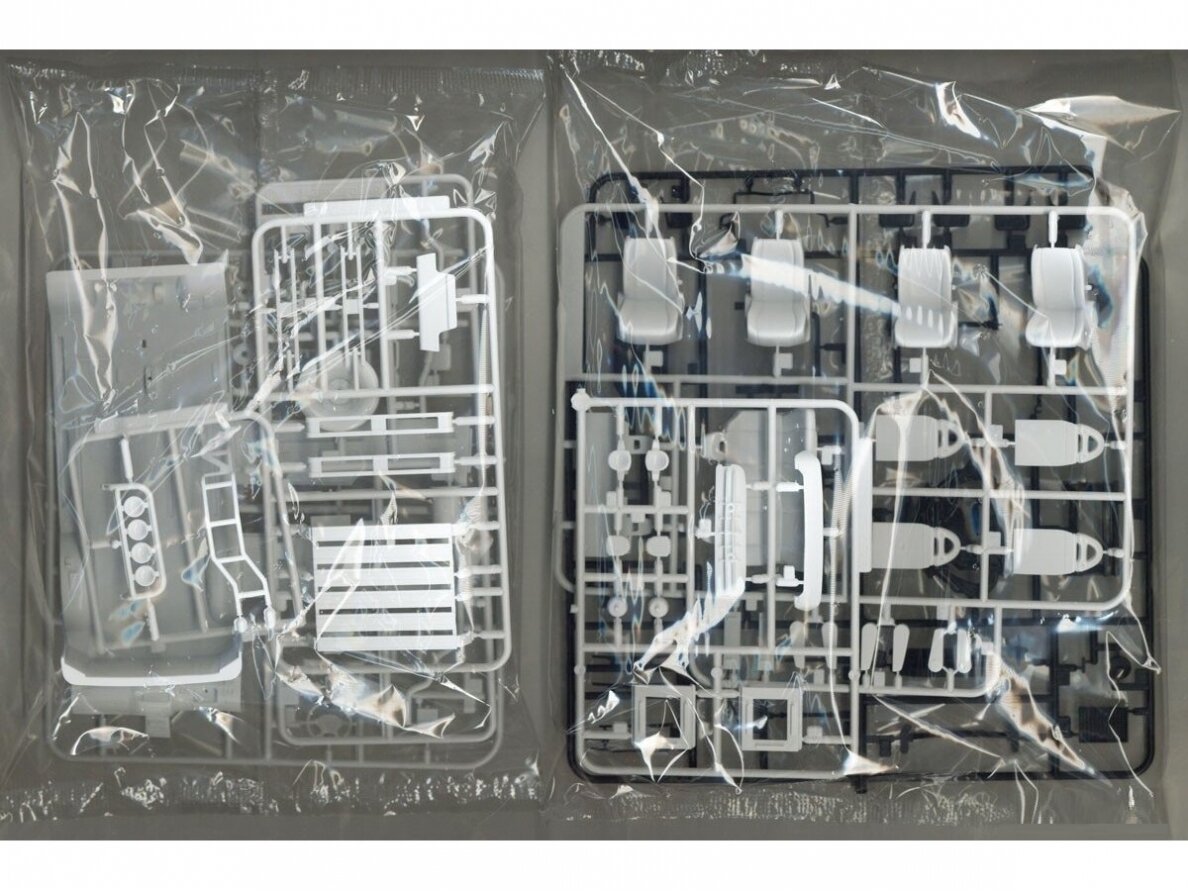 Aoshima - Mitsubishi PE8W Delica Space Gear '96, 1/24, 06140 4 Aoshima - Mitsubishi PE8W Delica Space Gear '96, 1/24, 06140 4