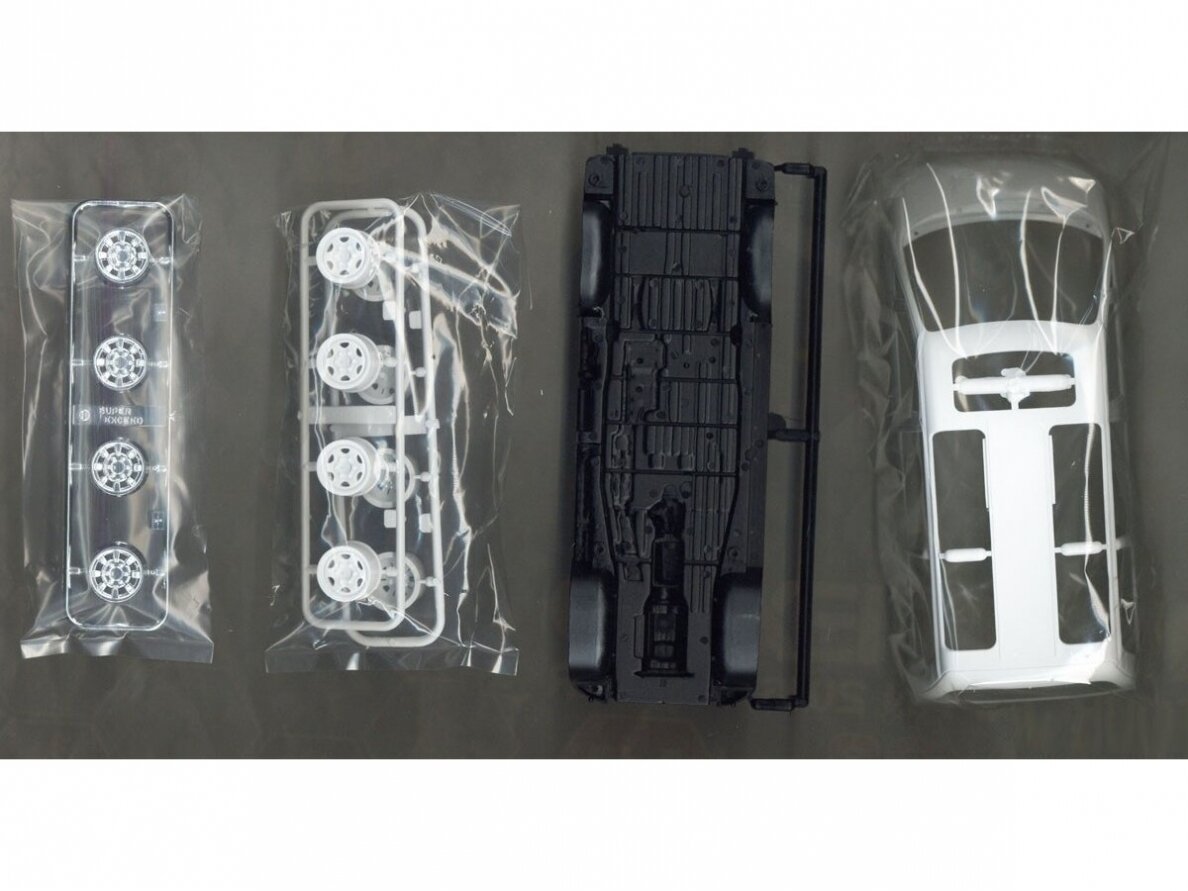 Aoshima - Mitsubishi PE8W Delica Space Gear '96, 1/24, 06140 5 Aoshima - Mitsubishi PE8W Delica Space Gear '96, 1/24, 06140 5