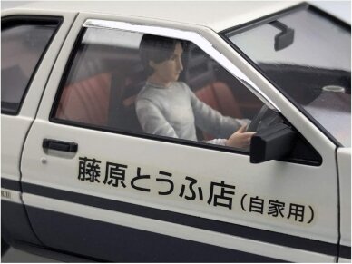 Aoshima - Initial D Takumi Fujiwara Toyota Sprinter Trueno AE86 w/Driver Figure, 1/24, 05954 3