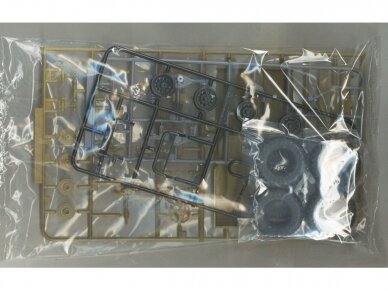 Aoshima - VZN130G Toyota Hilux Surf Lift-up '91, 1/24, 06397 5 Aoshima - VZN130G Toyota Hilux Surf Lift-up '91, 1/24, 06397 5