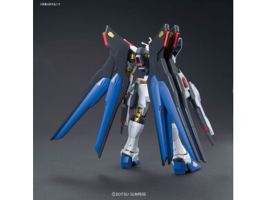 Bandai - HGCE Strike Freedom Gundam, 1/144, 55610 2