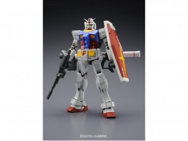 Bandai - MG RX-78-2 Gundam Ver. 3.0 E.F.S.F. Prototype Close-Combat Mobile Suit, 1/100, 61610 2
