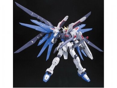 Bandai - RG ZGMF-X10A Freedom Gundam, 1/144, 61614 2