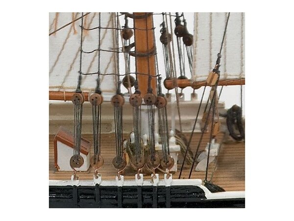 Billing Boats - Bluenose II - Wooden hull, 1/100, BB600 4 Billing Boats - Bluenose II - Wooden hull, 1/100, BB600 4