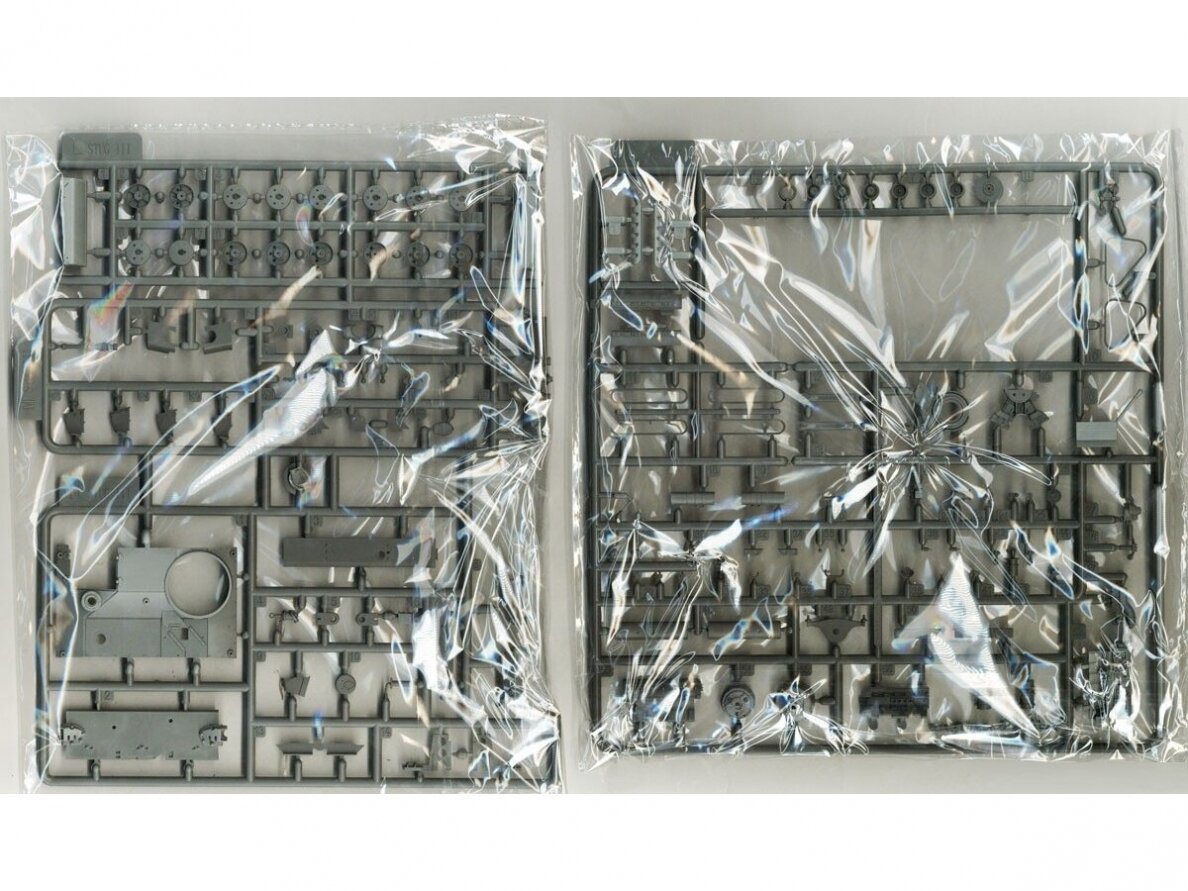 Border Model - StuG III Ausf. G Early Production w/Full Interior, 1/35, BT-052 6 Border Model - StuG III Ausf. G Early Production w/Full Interior, 1/35, BT-052 6