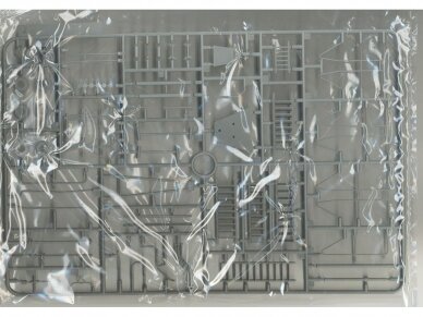 Border Model - Akagi Bridge w/ Flight Deck A6M2 Zero Fighter w/ Interior of the Engine and Weapons, 1/35, BSF-002 20