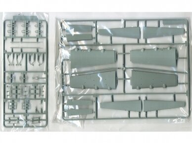 Great Wall Hobby - Me 323 D-1 "Gigant", 1/144, L1006 7