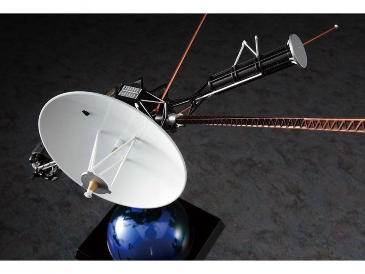 Hasegawa - Unmanned Space Probe Voyager w/Mission Emblem Patch, 1/48, 52435 3 Hasegawa - Unmanned Space Probe Voyager w/Mission Emblem Patch, 1/48, 52435 3
