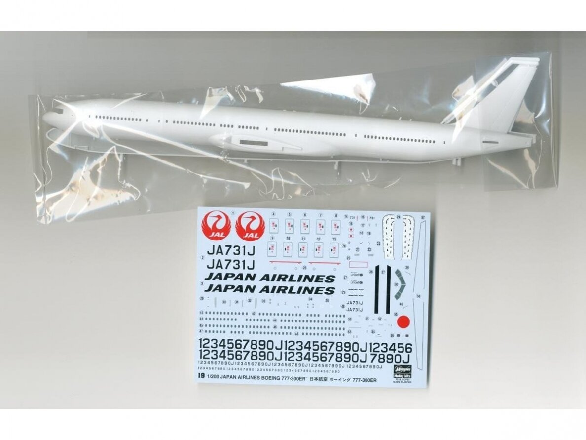 Hasegawa - Boeing 777-300ER Japan Airlines JAL, 1/200, 10719 2 Hasegawa - Boeing 777-300ER Japan Airlines JAL, 1/200, 10719 2