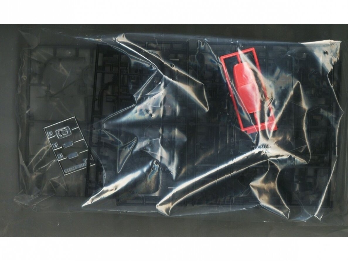 Hasegawa - Honda VT250F (MC08) (1984) "Black Color", 1/12, 21755 3 Hasegawa - Honda VT250F (MC08) (1984) "Black Color", 1/12, 21755 3