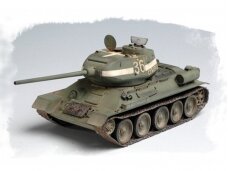 Hobby Boss - Russian T-34/85 Tank (Model 1944 / Angle-Jointed Turret), 1/48, 84809