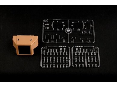 Hobbyboss - M1070 Truck Tractor & M1000 Heavy Equipment Transporter Semi-trailer, 1/35, 85502 12 Hobbyboss - M1070 Truck Tractor & M1000 Heavy Equipment Transporter Semi-trailer, 1/35, 85502 12