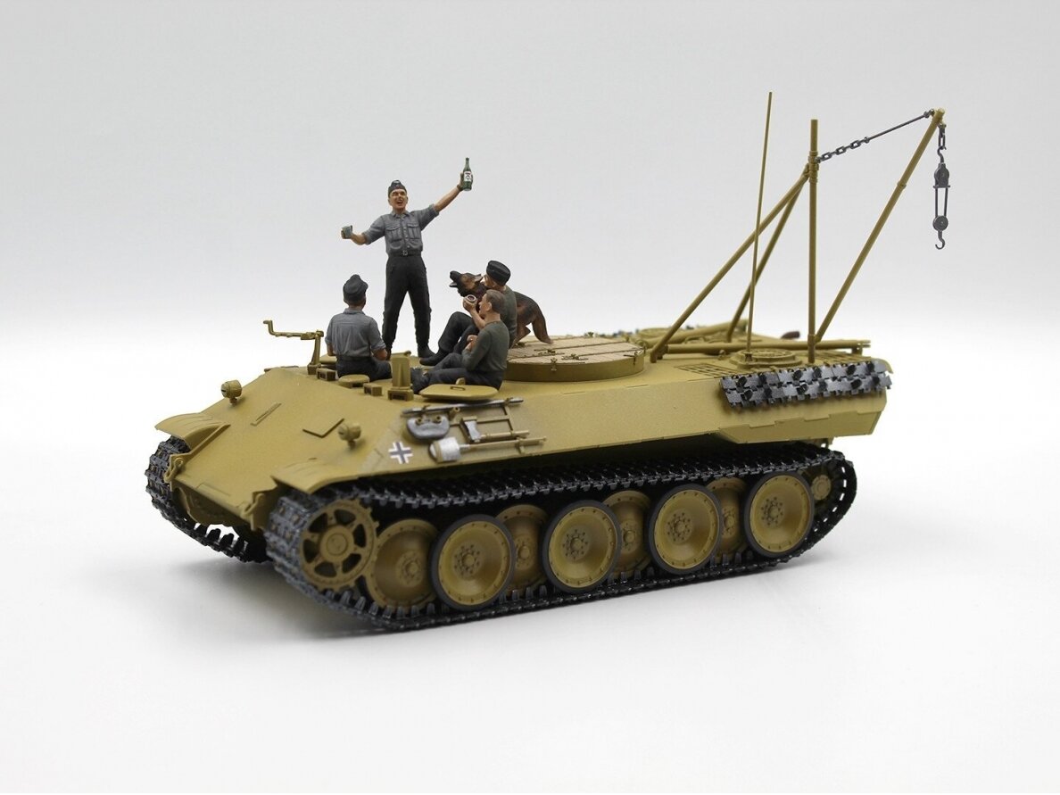 ICM - "Prost!", Between Battles on Bergepanther (WWII German Tankmen with Bergepanther), 1/35, 35343 1 ICM - "Prost!", Between Battles on Bergepanther (WWII German Tankmen with Bergepanther), 1/35, 35343 1