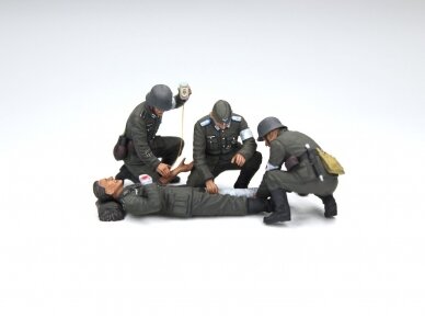 ICM - WWII German Military Medical Personnel, 1/35, 35620 1