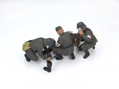ICM - WWII German Military Medical Personnel, 1/35, 35620 2