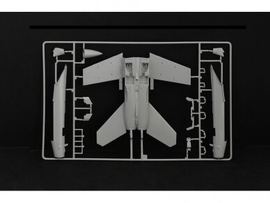 Italeri - F/A-18F Super Hornet, 1/48, 2823 2 Italeri - F/A-18F Super Hornet, 1/48, 2823 2