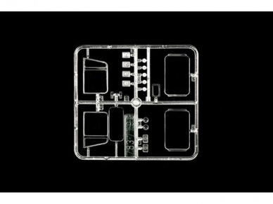 Italeri - Freightliner FLC, 1/24, 3859 7 Italeri - Freightliner FLC, 1/24, 3859 7