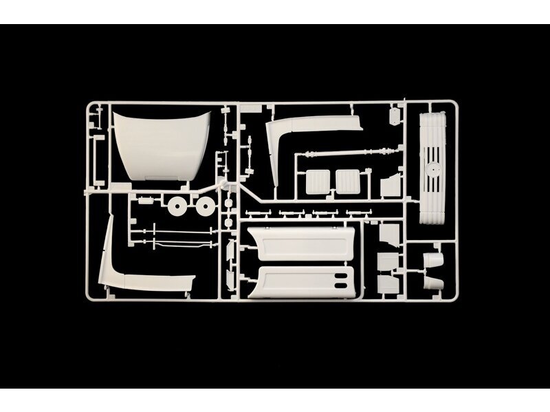 Italeri - Mercedes Benz SK 1844 LS V8, 1/24, 3956 2 Italeri - Mercedes Benz SK 1844 LS V8, 1/24, 3956 2