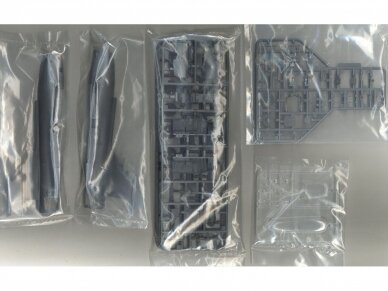 Kitty Hawk/Zimi Model - Saab Jas-39B/D Gripen, 1/48, 80118 1 Kitty Hawk/Zimi Model - Saab Jas-39B/D Gripen, 1/48, 80118 1