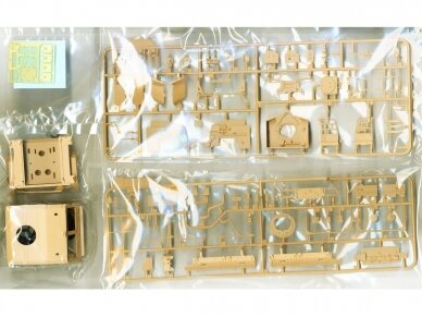 Meng Model - British Army HUSKY TSV, 1/35, VS-009 2 Meng Model - British Army HUSKY TSV, 1/35, VS-009 2