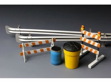 Meng Model - Barricades & Highway Guardrail, 1/35, SPS-013 1