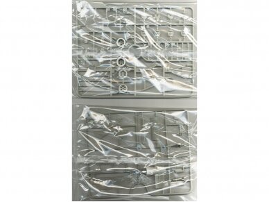 Meng Model - McLaren MP4/4 1988, 1/24, CS-007 11 Meng Model - McLaren MP4/4 1988, 1/24, CS-007 11