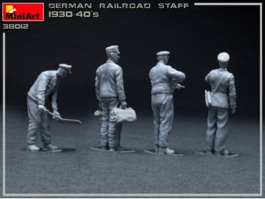 Miniart - German Railroad Staff 1930-40s, 1/35, 38012 2