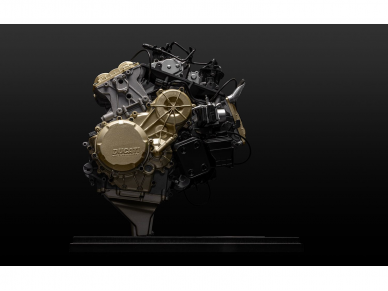 Pocher - Ducati Superquadro - V2 Engine, 1/4, HKM124 3 Pocher - Ducati Superquadro - V2 Engine, 1/4, HKM124 3