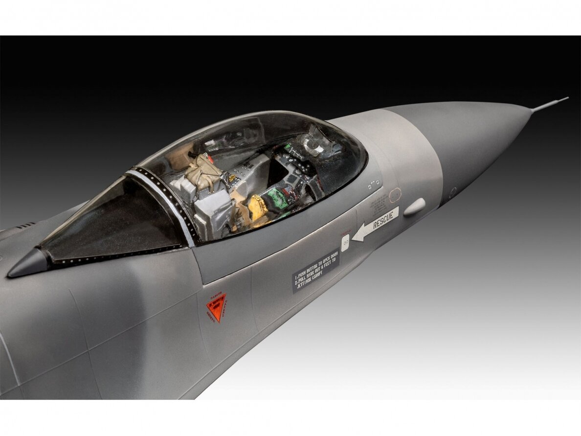 Revell - General Dynamics F-16 Fighting Falcon - 50th anniversary, 1/32, 03802 4 Revell - General Dynamics F-16 Fighting Falcon - 50th anniversary, 1/32, 03802 4