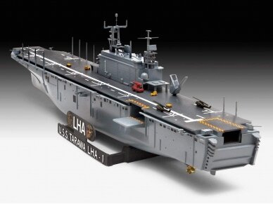 Revell - Assault Ship USS Tarawa LHA-1, 1/720, 05170 2