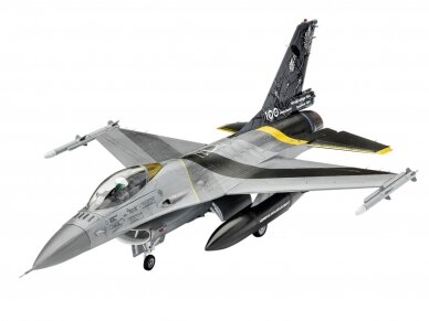 Revell - F-16 Mlu"100th Anniversary" dovanų komplektas, 1/72, 63905 2