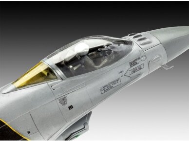 Revell - F-16 Mlu"100th Anniversary" dovanų komplektas, 1/72, 63905 3