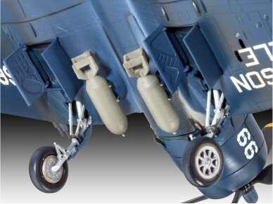 Revell - F4U-4 Corsair Model Set, 1/72, 63955 2 Revell - F4U-4 Corsair Model Set, 1/72, 63955 2