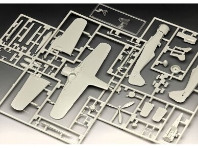 Revell - Focke Wulf Fw190 F-8 dāvanu komplekts, 1/72, 63898 2