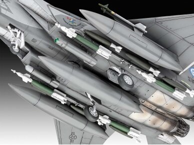 Revell - McDonnell F-15E Strike Eagle 03841 7