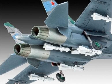 Revell - Suchoi Su-27 Flanker Gift set, 1/144, 63948 3