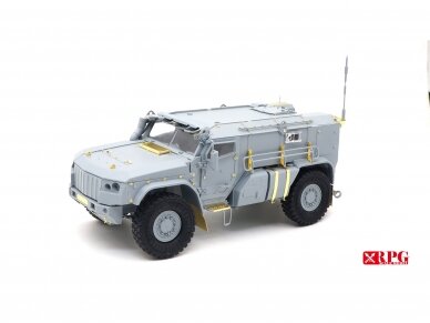 RPG Model - KAMAZ K-4386 Typhoon-VDV Mine-Protected Armoured Vehicle Early Typ, 1/35, 35021 3