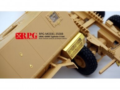 RPG Model - Russian URAL 63095 Typhoon MRAP, 1/35, 35008 30