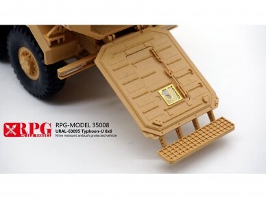 RPG Model - Russian URAL 63095 Typhoon MRAP, 1/35, 35008 40