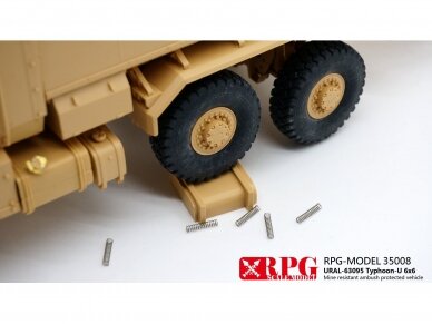 RPG Model - Russian URAL 63095 Typhoon MRAP, 1/35, 35008 24