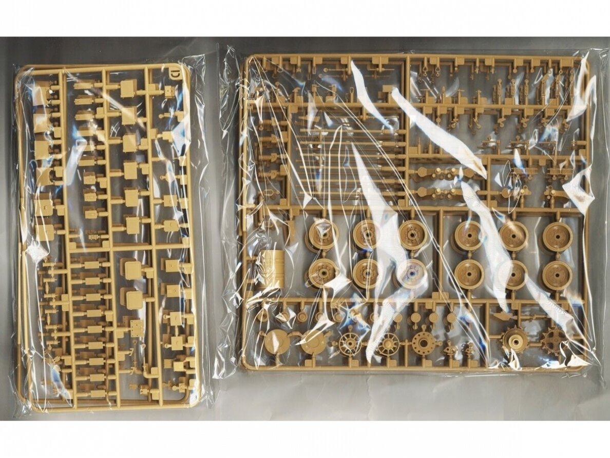 Rye Field Model - Russian T-80UK Main Battle tank, 1/35, RFM-5115 4 Rye Field Model - Russian T-80UK Main Battle tank, 1/35, RFM-5115 4